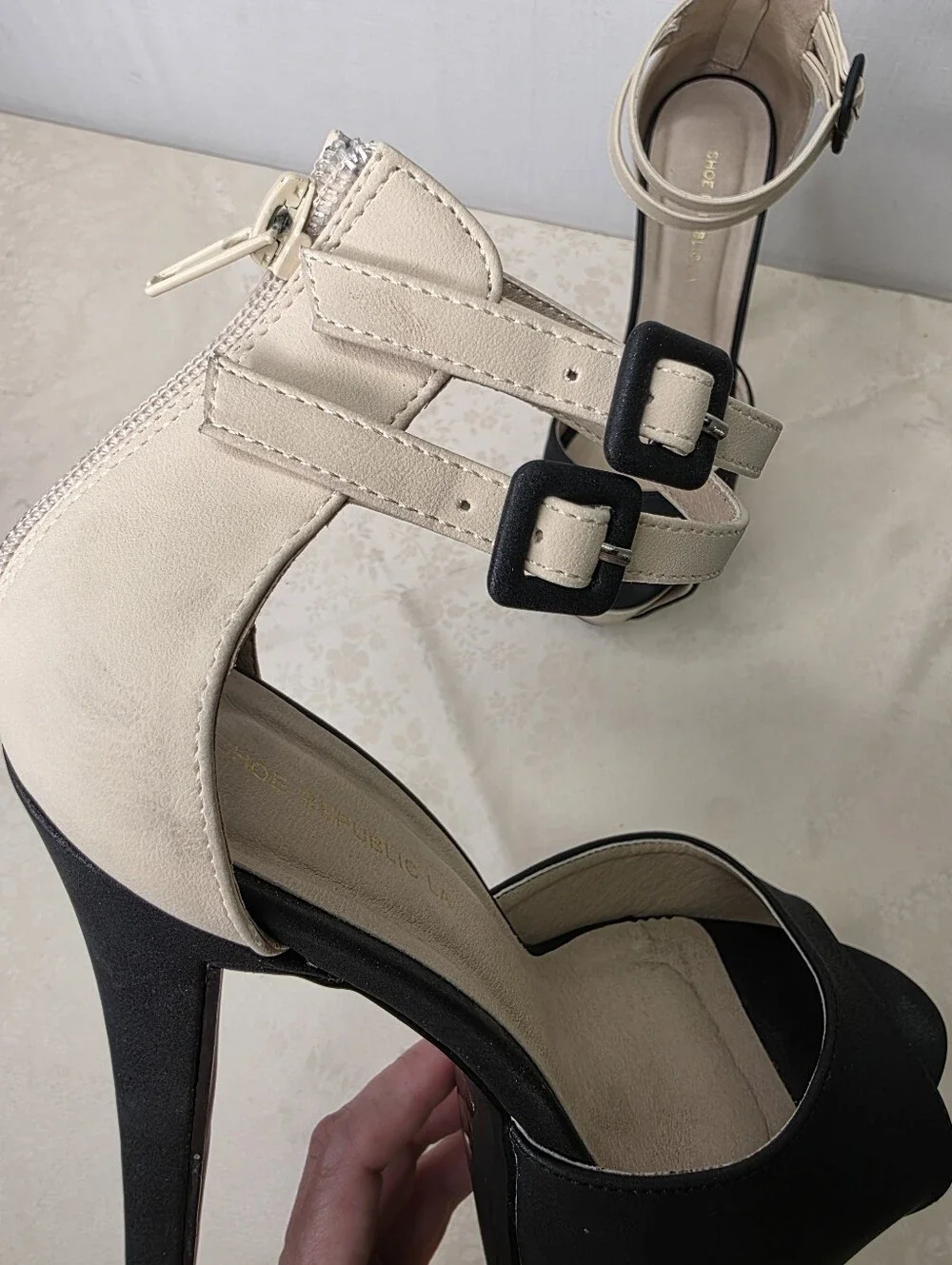 Shoe Republic LA Colorblock Platform Heels Ankle Strap Sandals Black Beige 7.5